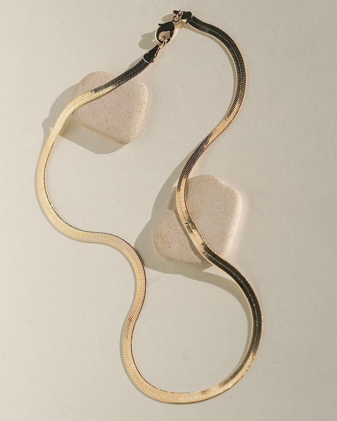 1 Carat Snake Chain – Sleek. Stylish. Timeless.