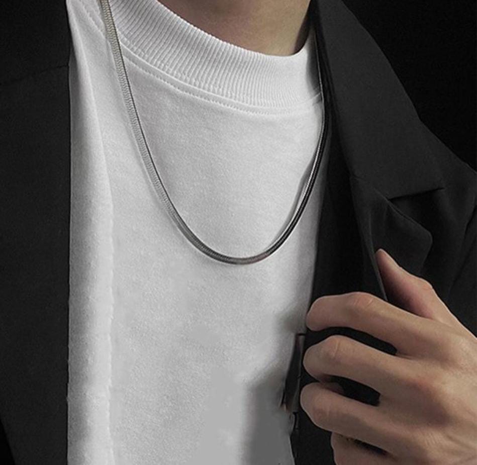 1 Carat Snake Chain – Sleek. Stylish. Timeless.